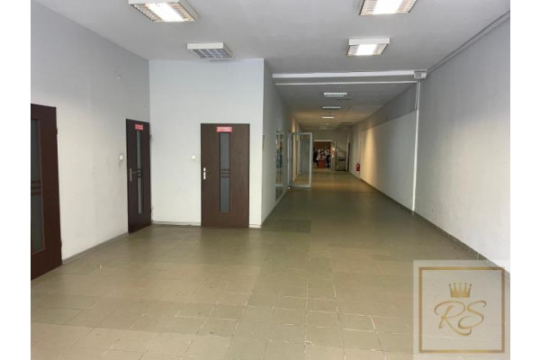 Poznań, Ustawny lokal handlowo usługowy ul. Dziadoszańska